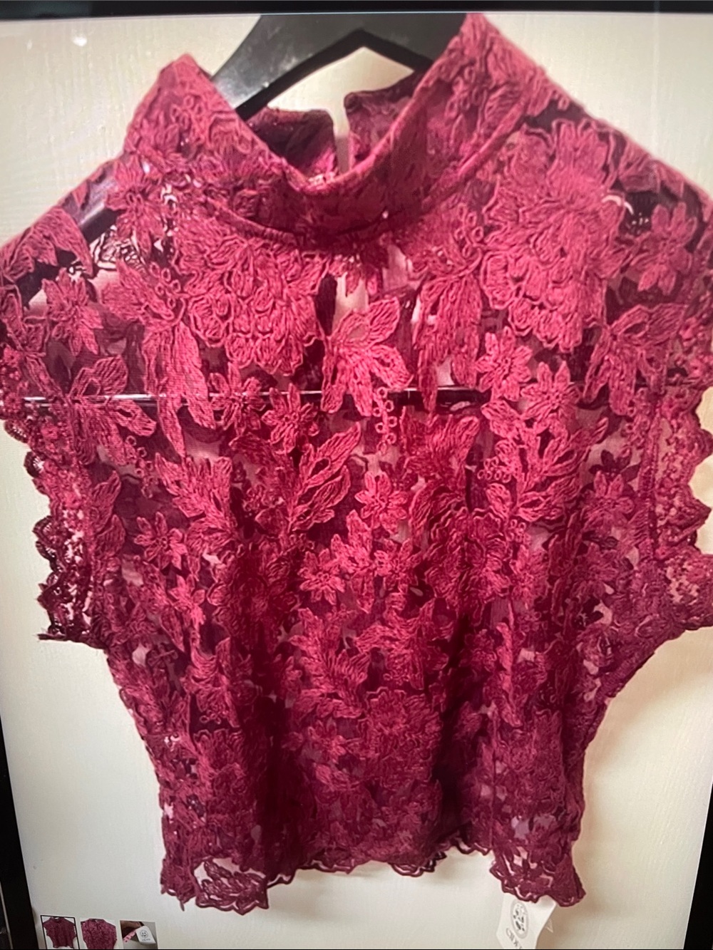 Women’s Cider Lace Floral Keyhole Blouse -